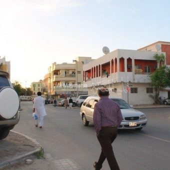 للبيع بناية في السطوة دبي تتكون من 8 شقق | قريبه من شارع السطوةj