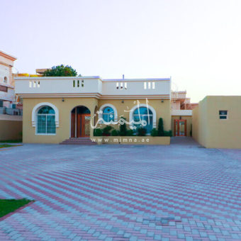 فيلا للبيع في المزهر ١ دبي – ٨ غرف بالقرب من مصلى العيد